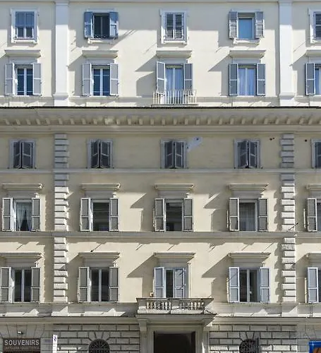 Отель типа "постель и завтрак" Caesar House Residenze Romane