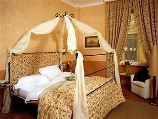 Caesar House Residenze Romane 3* Рим