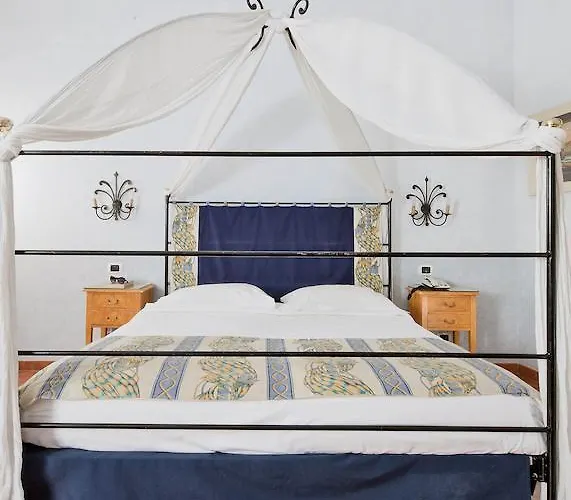 Отель типа "постель и завтрак" Caesar House Residenze Romane